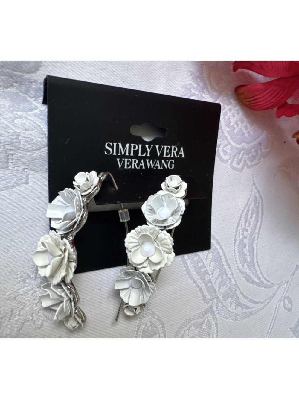 Simply Vera Wang White 3D Floral Curved Hoops 2.5" Feminine Summer Threader NEW